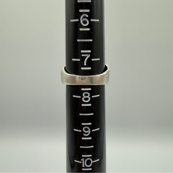 Silver Textured Ring Size 7.5 - Picture 10 of 14